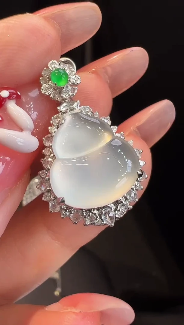 翡翠18K金镶嵌吊坠(不含链)吊坠