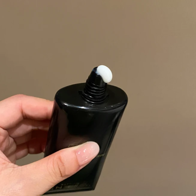 面部清爽好用的伊防晒
