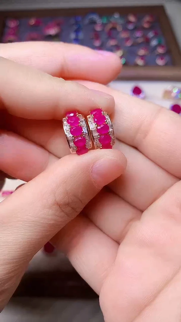 【闪购商品】红宝石耳饰银S925镶嵌000
