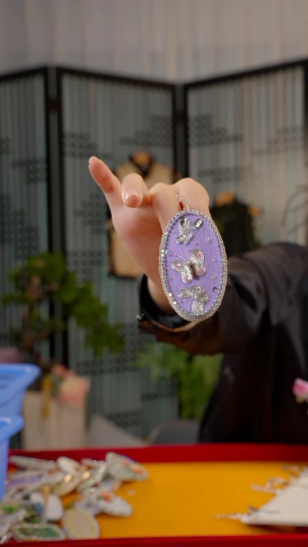 刺绣S****y非遗绒花手工饰品