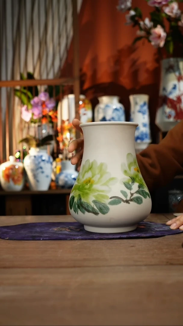 当代景德镇设计师釉下手绘陶瓷花瓶