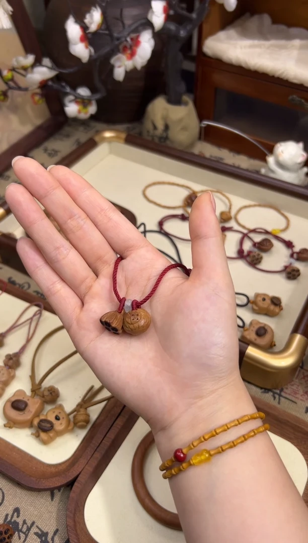 手串桃核【桃缘行】红绳「福气莲莲」桃木桃核辟、挡、驱、护 红绳可调节