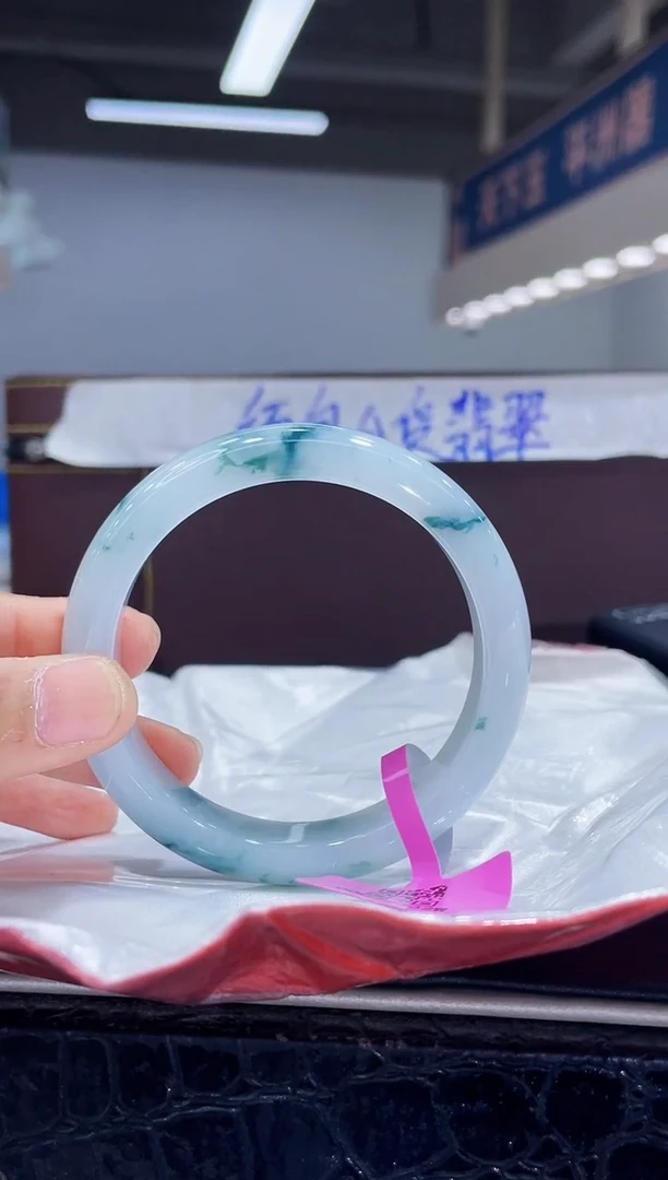 未镶嵌手镯翡翠5