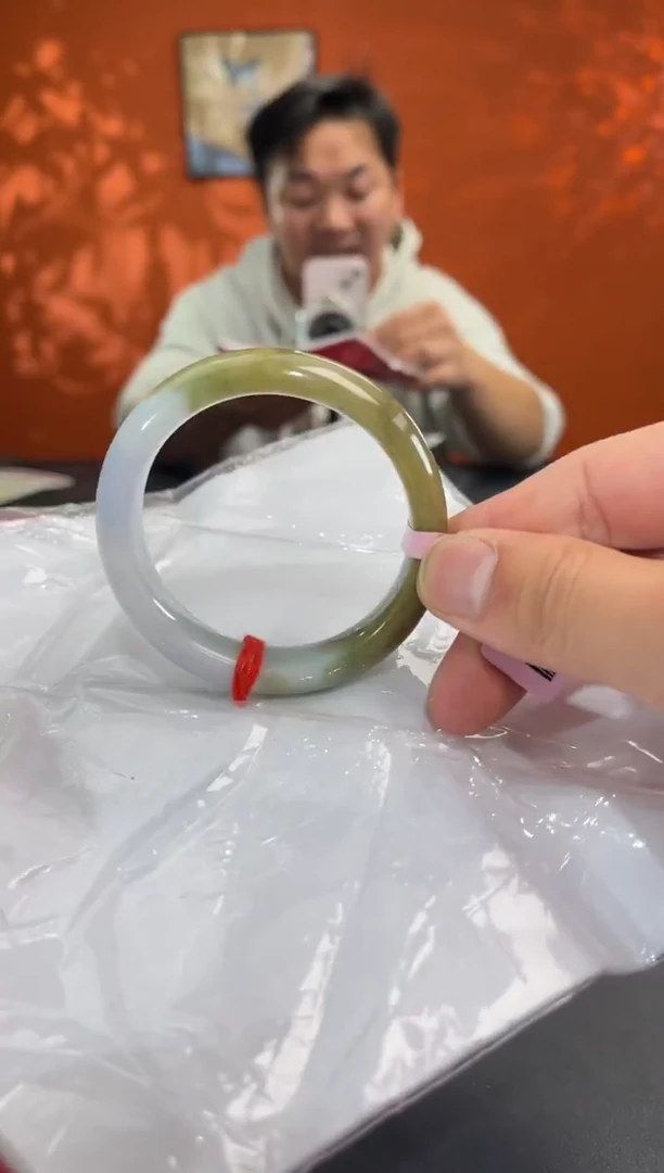 未镶嵌手镯翡翠1        圈口52-53