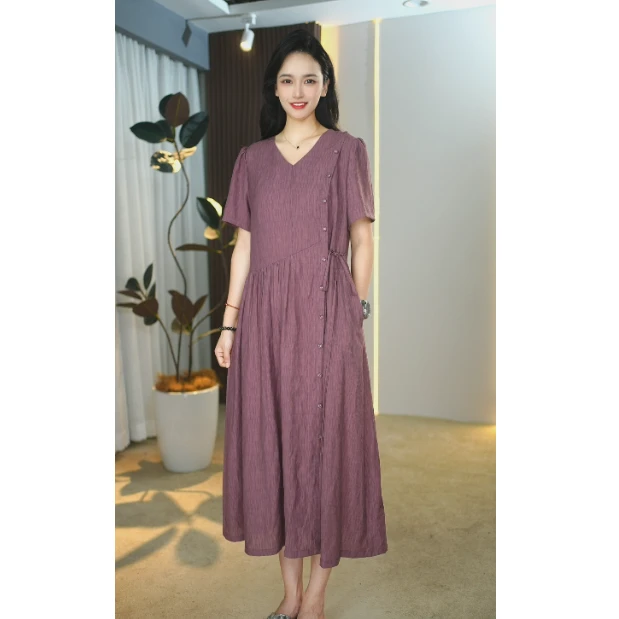 【亦涵】B318洋气大码连衣裙女2025新款遮肉显瘦复古设计感裙子