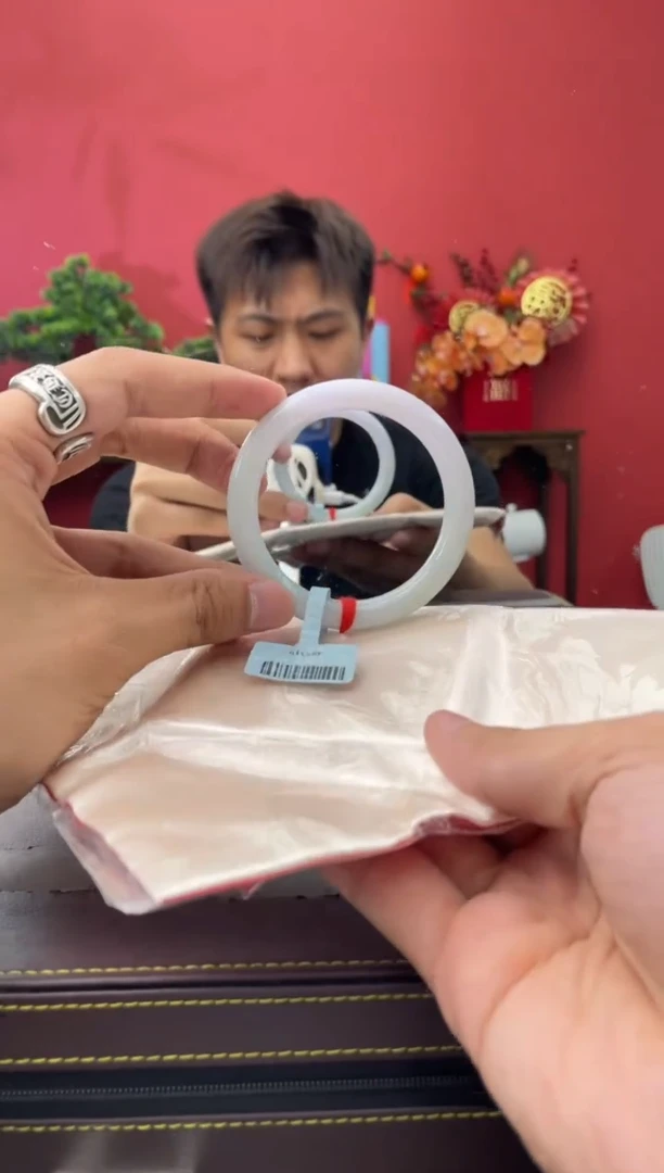 未镶嵌手镯翡翠5