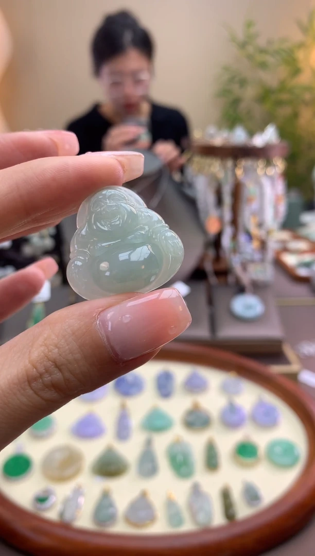 【闪购商品】翡翠颈饰未镶嵌佛公