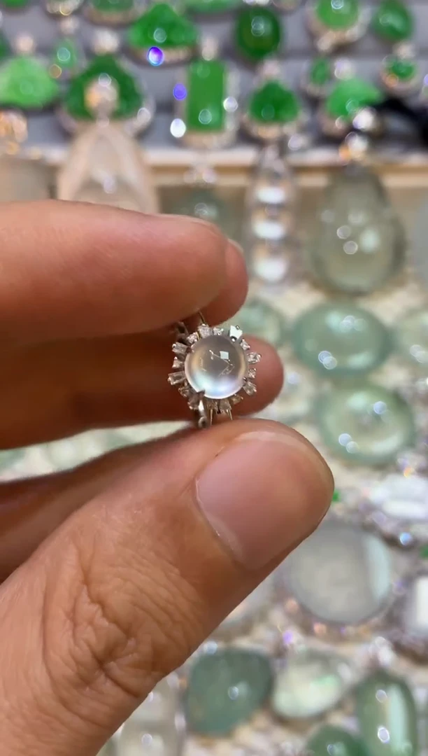 吊坠(不含链)18K金镶嵌翡翠戒指