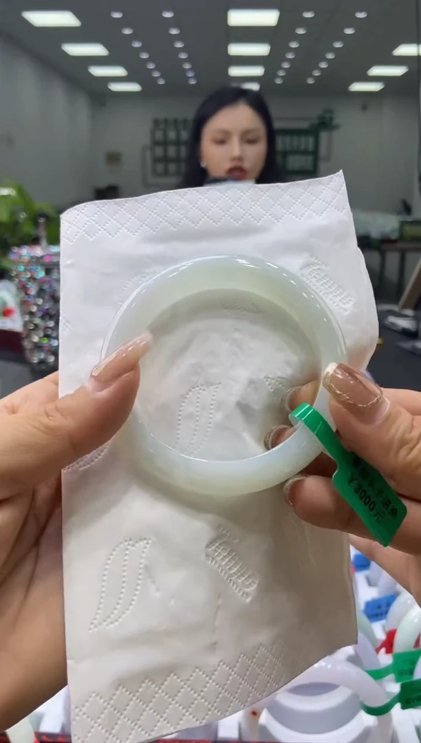 未镶嵌手镯翡翠0002123