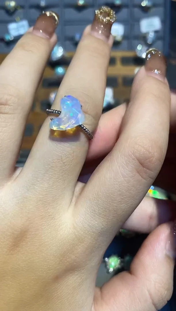 【闪购商品】欧泊戒指银S925镶嵌戒指