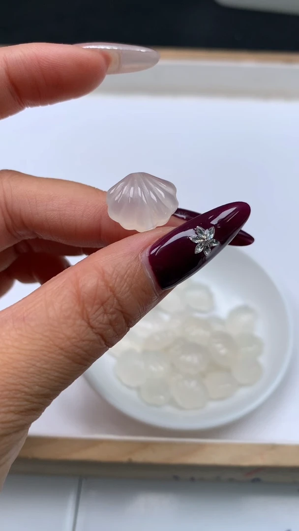 未镶嵌散珠南红玛瑙T410 荔枝 冻 贝 壳7*12*15mm1个8.8元