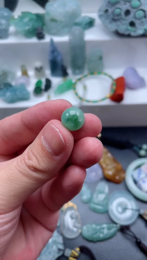 【闪购商品】翡翠颈饰未镶嵌卡11单珠