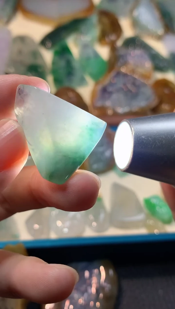 未镶嵌定制翡翠吊坠包工不退换