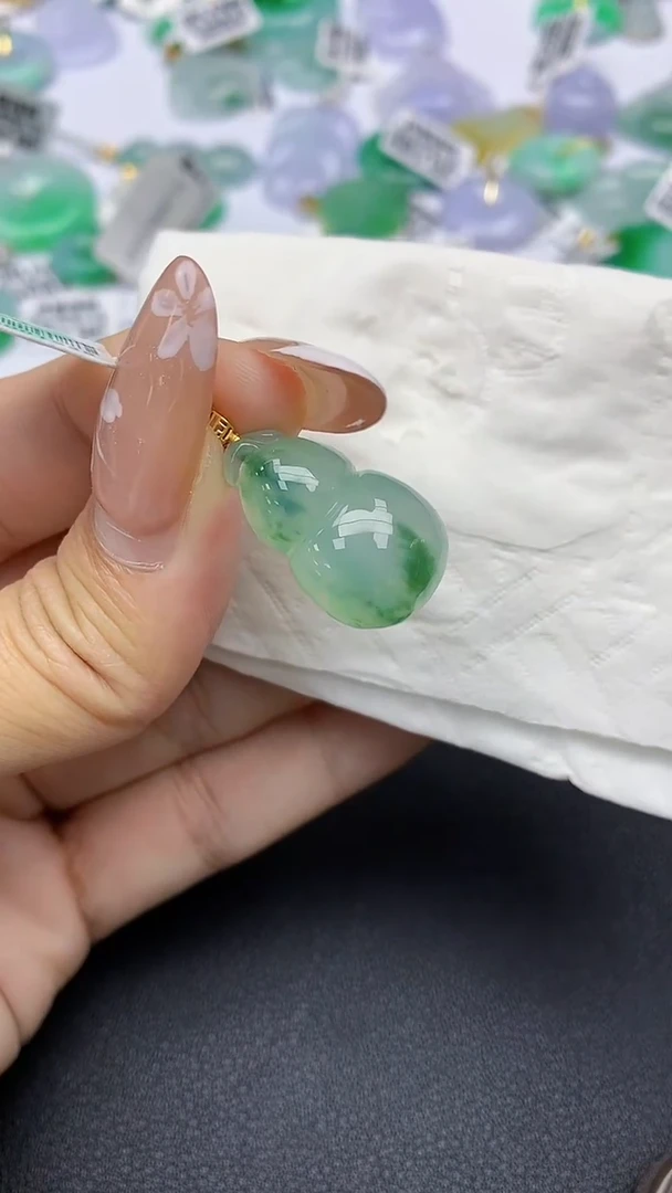 颈饰18K金镶嵌翡翠a货假一赔三支持复检百元上9元证书费自理