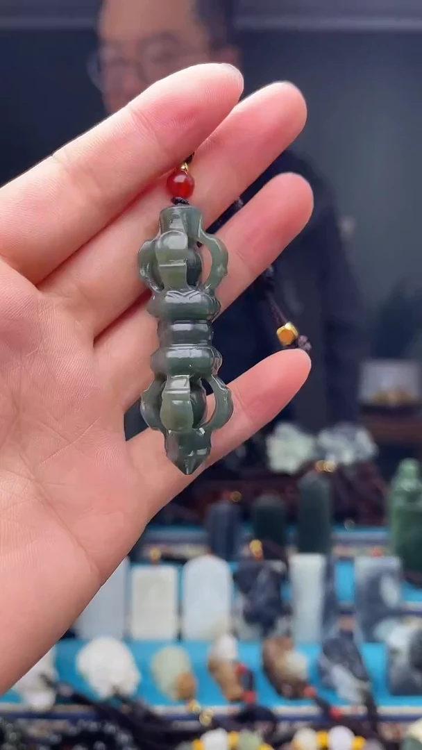 未镶嵌和田玉挂件1