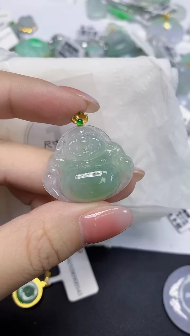 颈饰18K金镶嵌翡翠天然缅甸翡翠A货多样性发一件