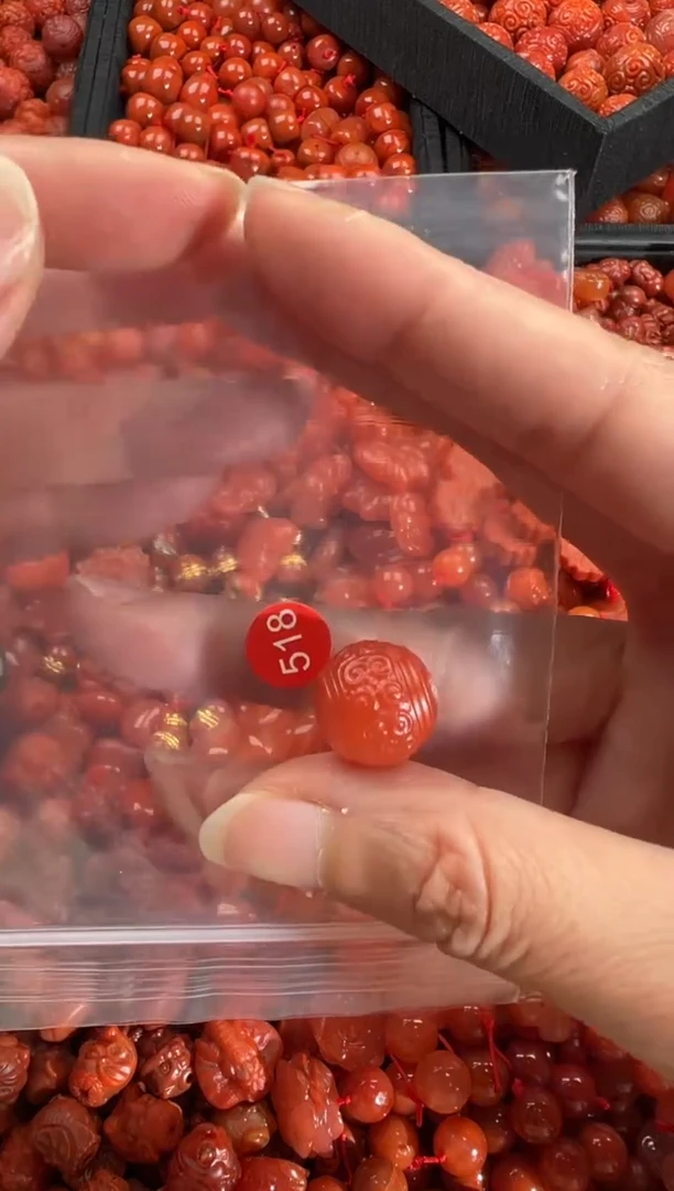 【闪购商品】南红玛瑙颈饰未镶嵌1