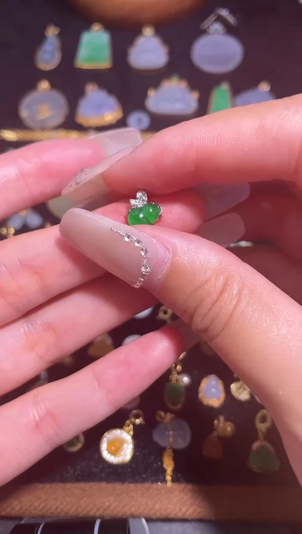 颈饰银S925镶嵌翡翠天然A货翡翠