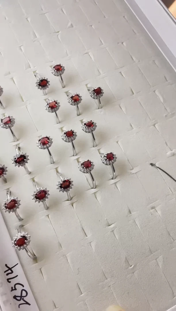 【闪购商品】石榴石·未镶嵌多样性一件发货