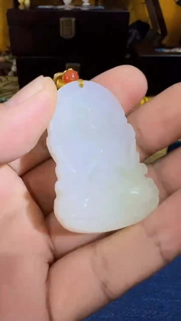 和田玉未镶嵌挂件和田 冰底观音牌(飞铃文玩)