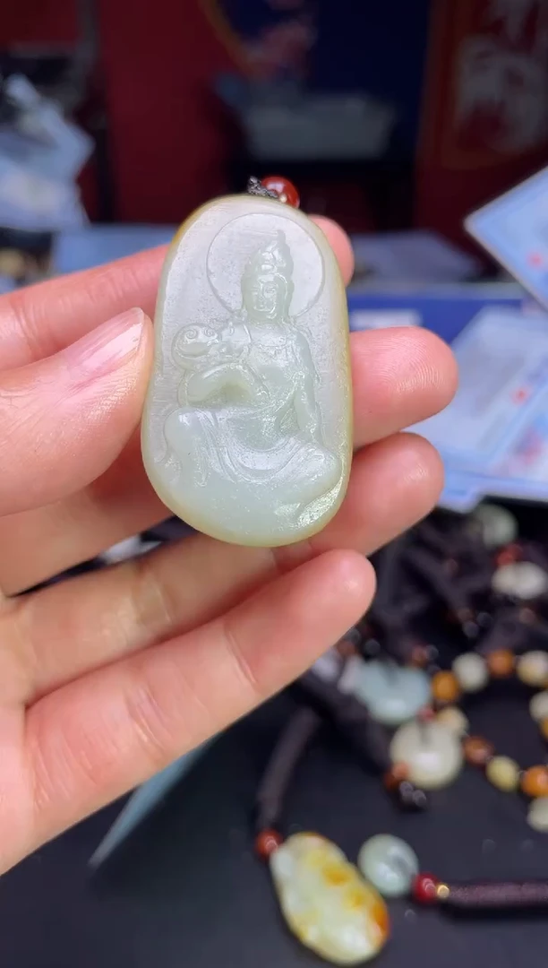 颈饰未镶嵌和田玉1