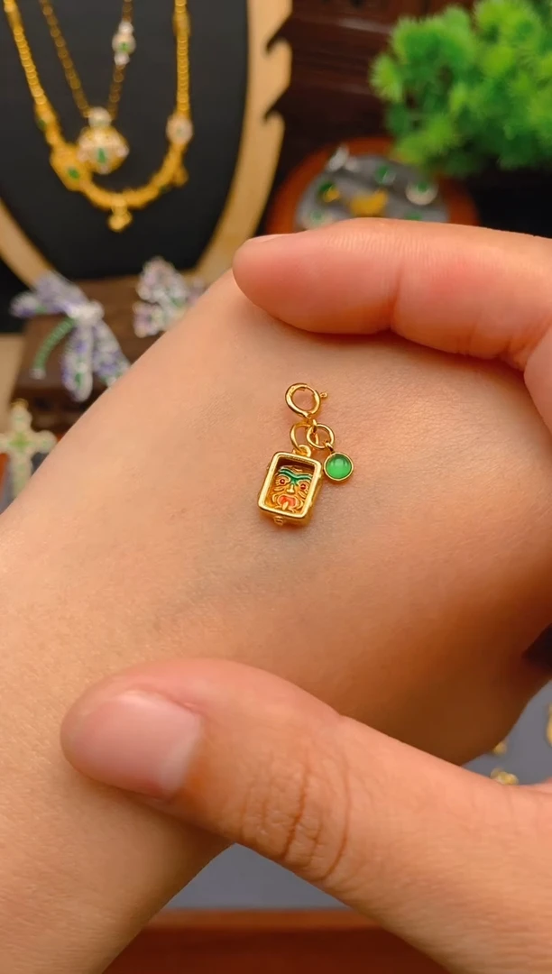 【闪购商品】翡翠吊坠(不含链)银S925镶嵌扎吉拉母