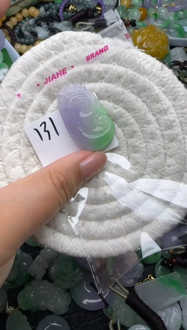 颈饰未镶嵌翡翠缅甸翡翠吊坠