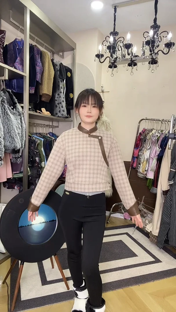 【希贵蒙古袍】059 格子蒙氏毛呢马蹄袖外套 115以内