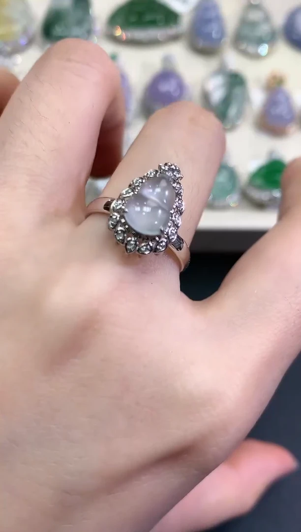 【闪购商品】翡翠戒指18K金镶嵌B113
