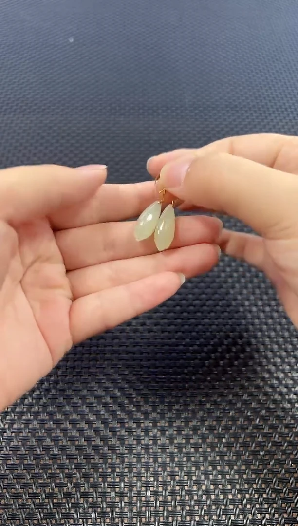 18K金镶嵌和田玉耳饰（多样性发一件）