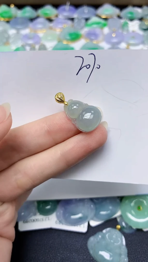 翡翠未镶嵌颈饰 天然缅甸翡翠A货