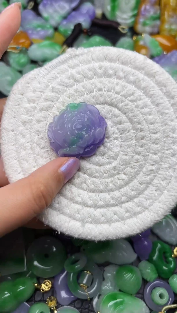 颈饰未镶嵌翡翠缅甸翡翠吊坠