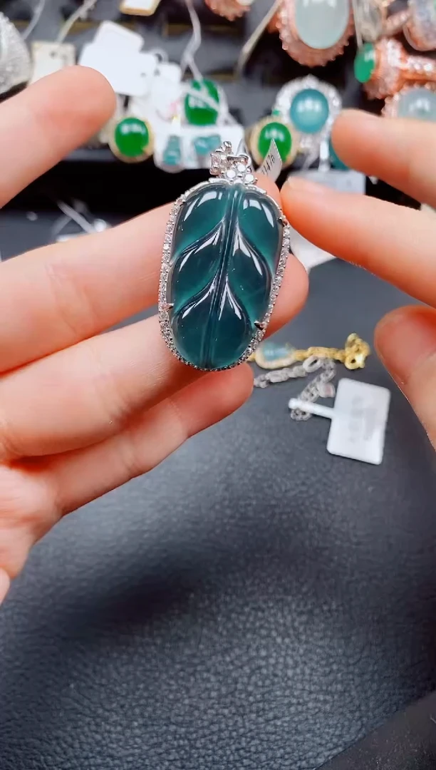 吊坠(赠链)银S925镶嵌翡翠翡翠