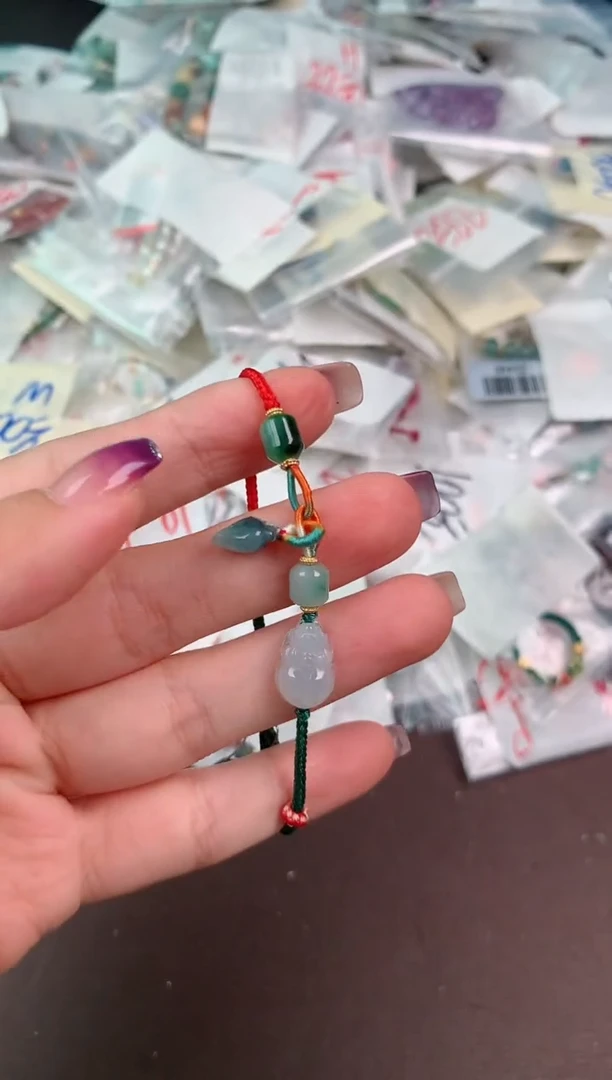 翡翠挂件未镶嵌一