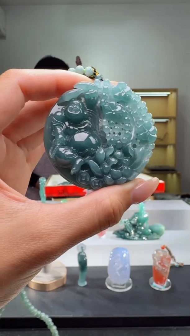 吊坠(赠链)未镶嵌翡翠佛公（多样性发其一）