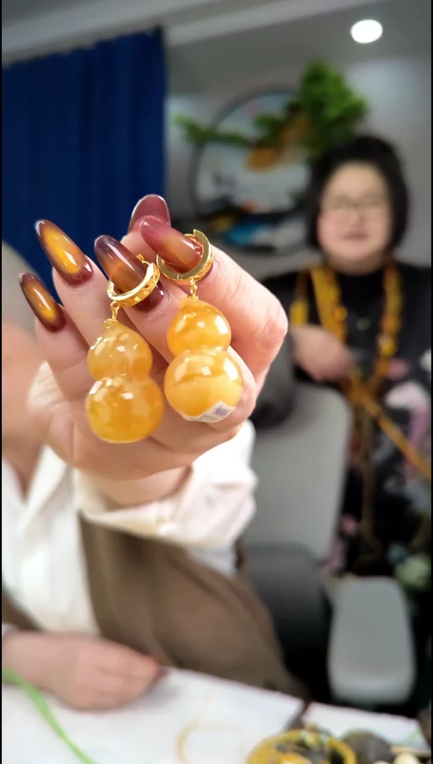 【闪购商品】琥珀耳饰银S925镶嵌耳环