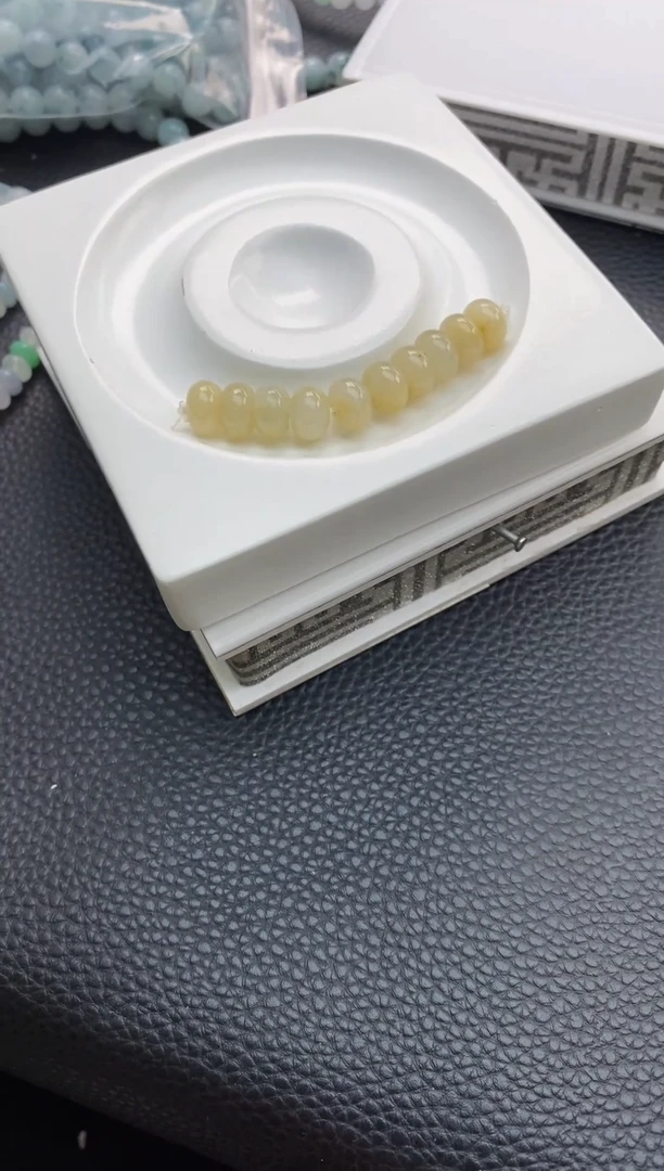 翡翠散珠40天然A货翡翠散珠