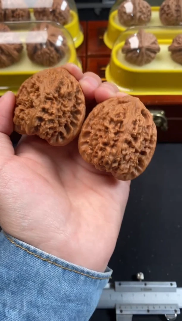 把件文玩核桃南疆石41尺R811