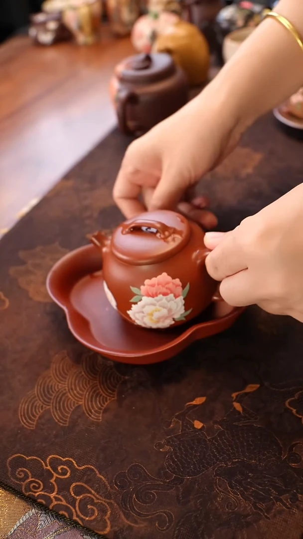 茶壶紫砂朱泥牡丹汉瓦
