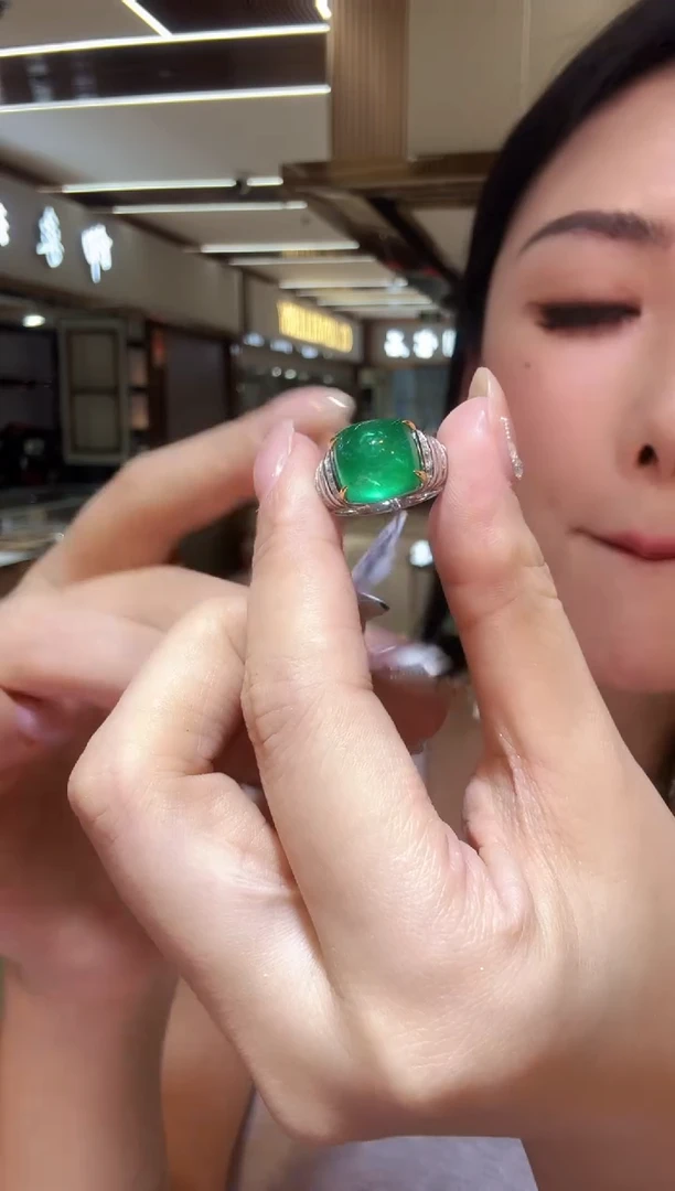 铂Pt950镶嵌戒指祖母绿251104157624