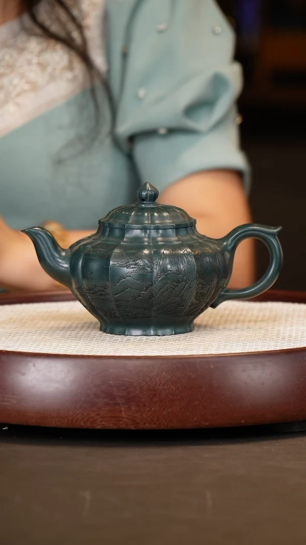 茶壶紫砂【吴顺华】绿泥笑樱   450CC