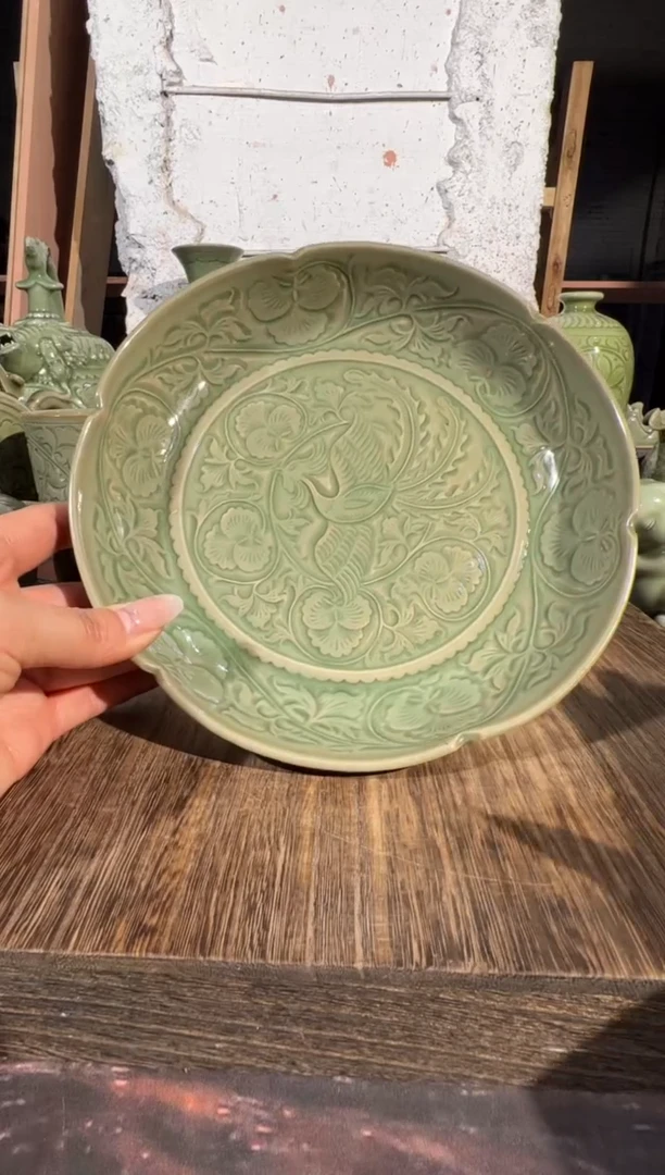 耀州窑凤穿牡丹盘