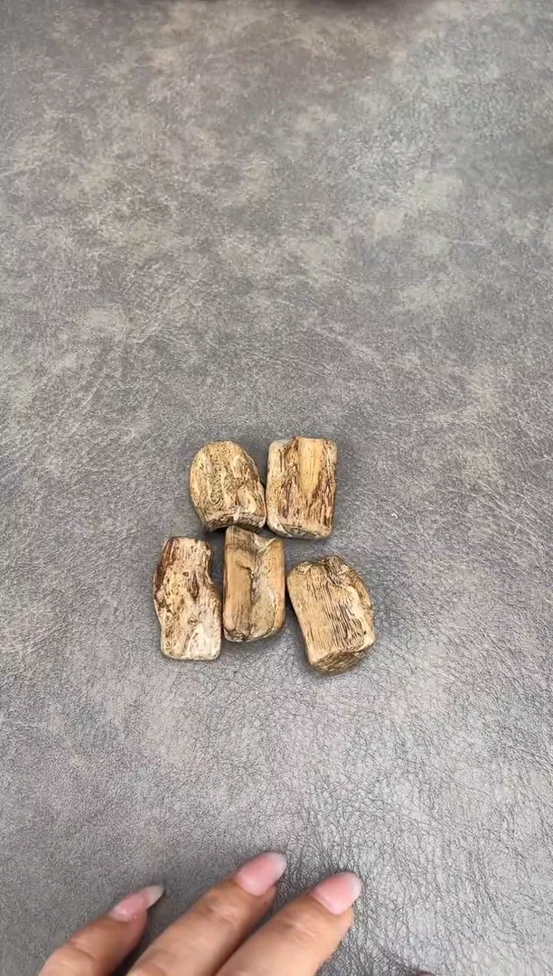 【闪购商品】沉香摆件53号菩萨棋 块料性发一个