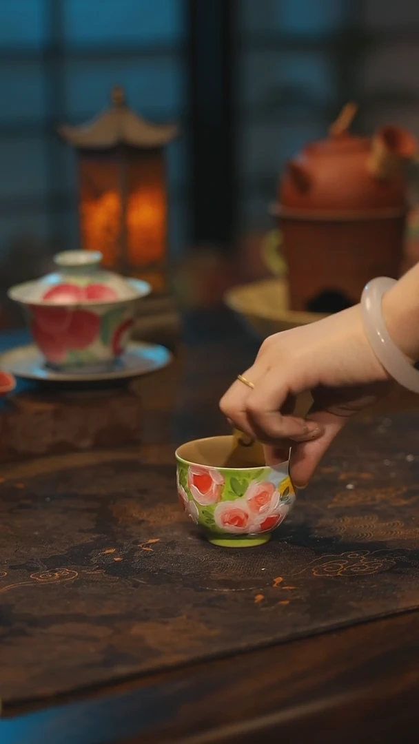 陶瓷景德镇高温釉下彩手工手绘款式