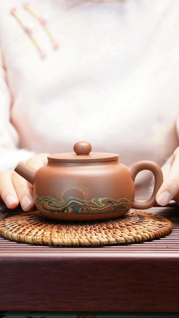 茶壶紫砂冯建平 绞泥系列 底槽清 旭日启蒙  251cc