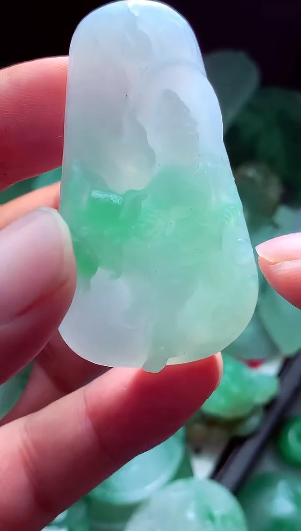 未镶嵌定制翡翠标*?翡翠毛货定制