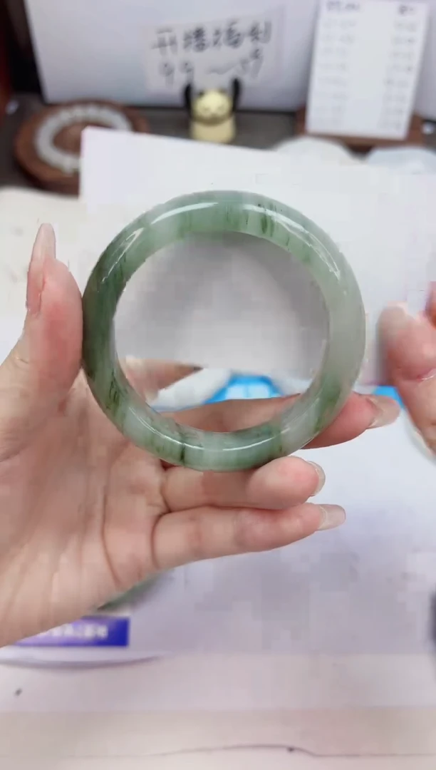 石英质玉手镯未镶嵌457-天山翠-圈口52.4