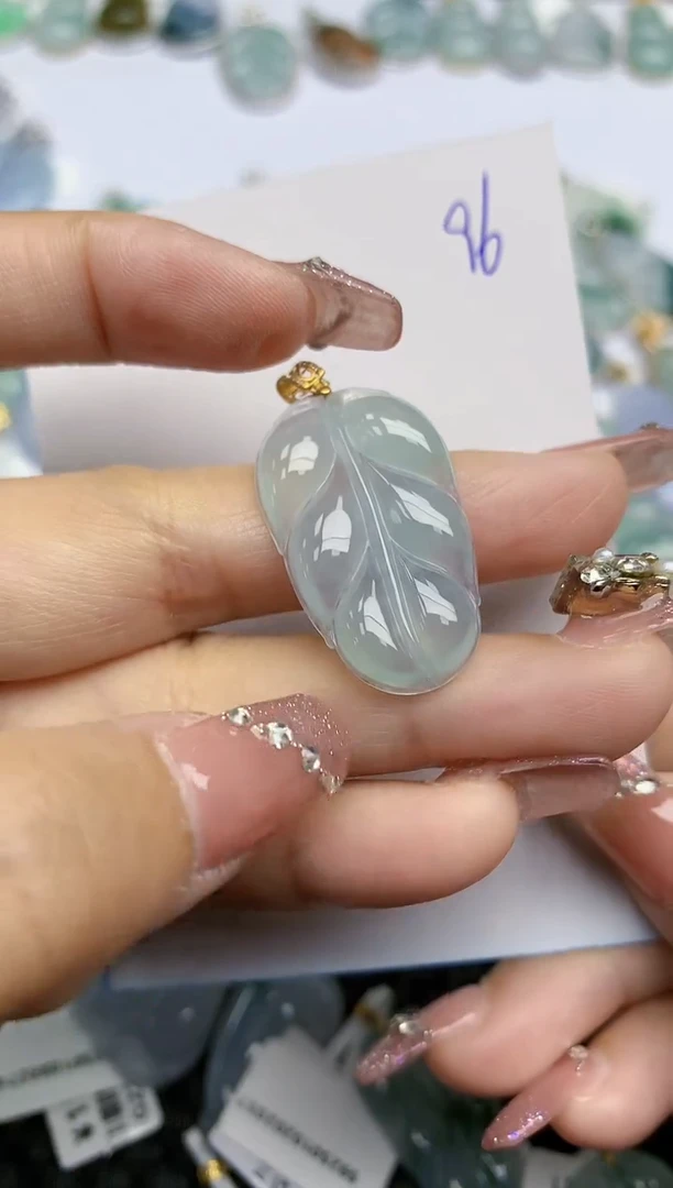 【闪购商品】翡翠颈饰18K金镶嵌天然A货翡翠 96