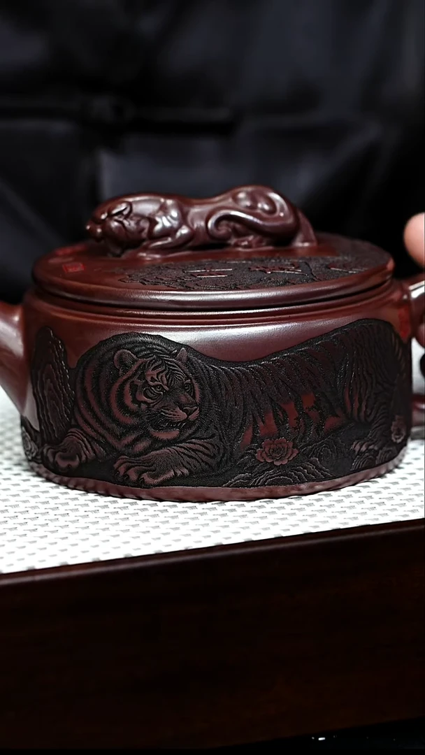 茶壶紫砂宜兴紫砂 卧虎藏龙 石红