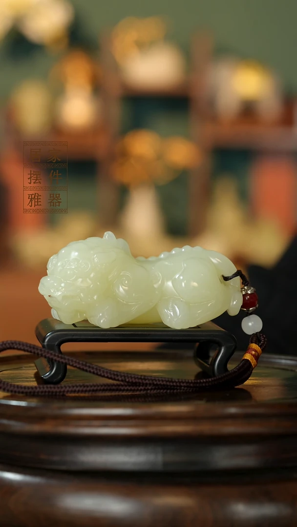 玉《纳福貔貅》摆件